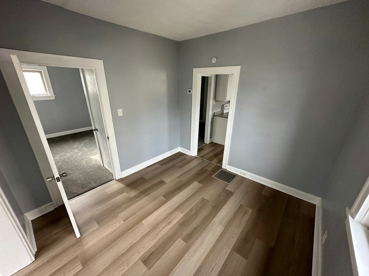 4532 W 172nd St - Photo 3 of 12
