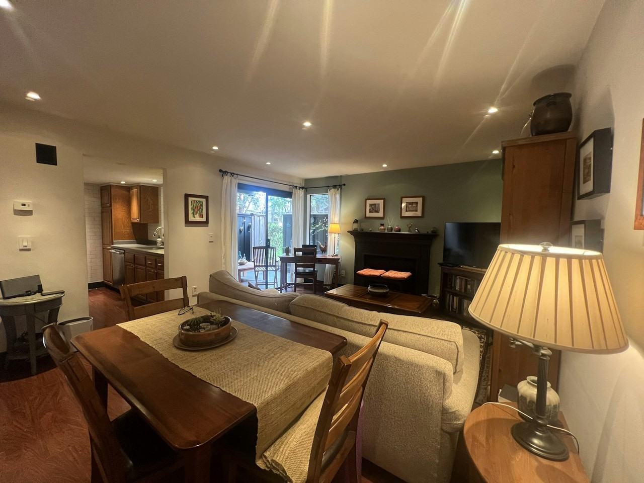 5194 Makati Circle - Photo 5 of 19