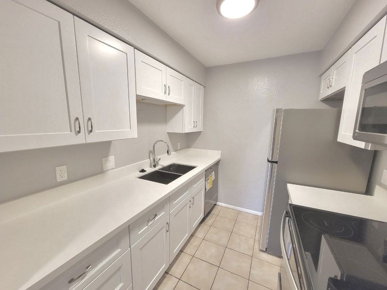 2704 North Salem, Unit 102 - Photo 2 of 17