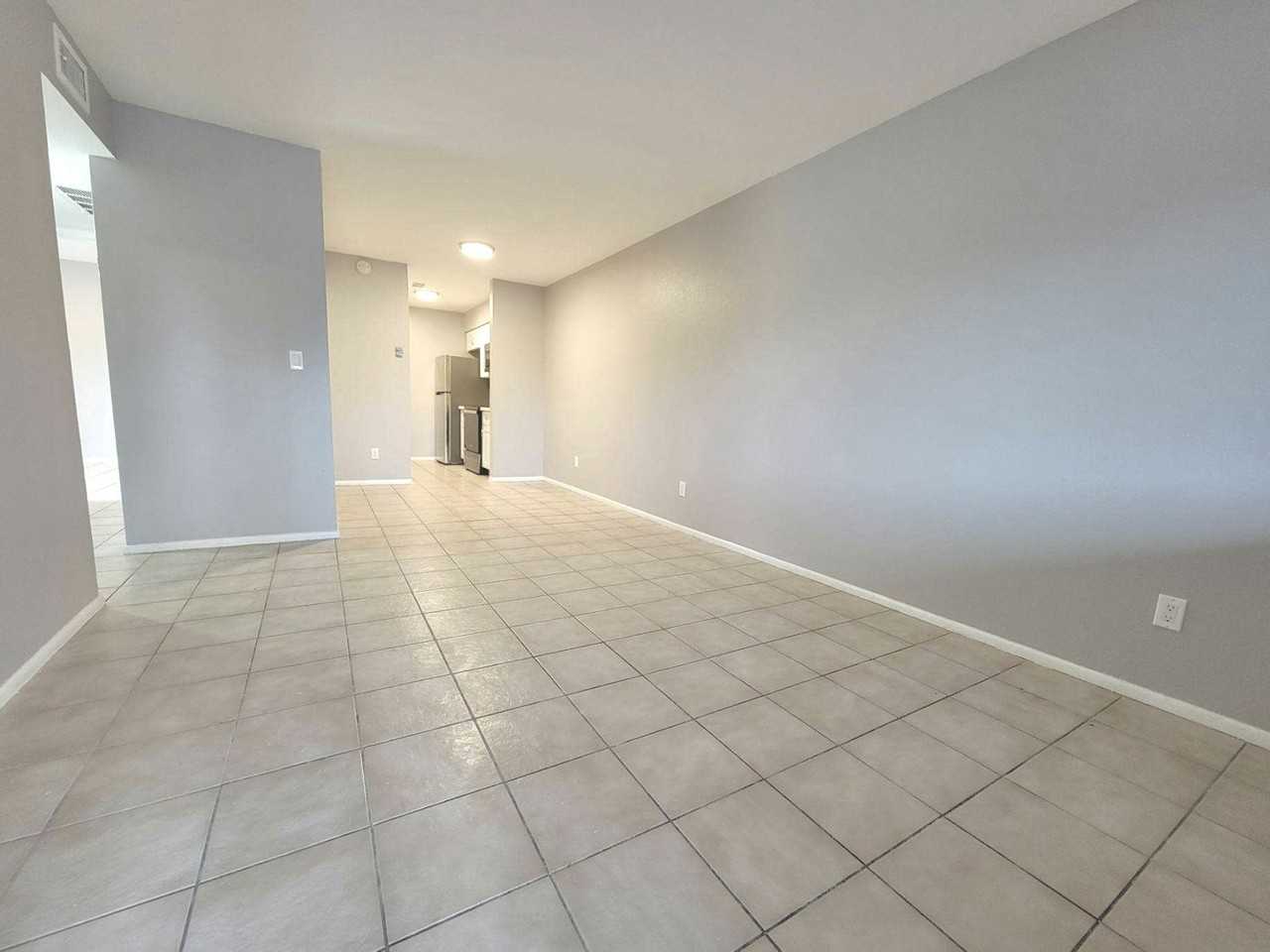 2704 North Salem, Unit 102 - Photo 5 of 17