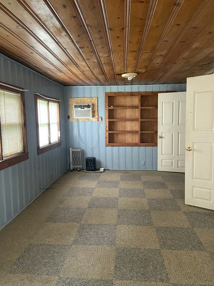 200 West Morrison Street, Unit Downstairs Room A - Photo 6 of 9