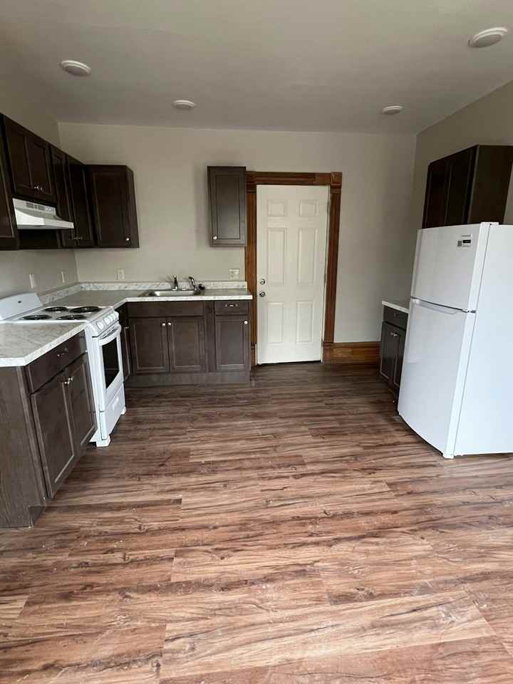 405 East Porter Street, Unit 2 - Photo 2 of 6