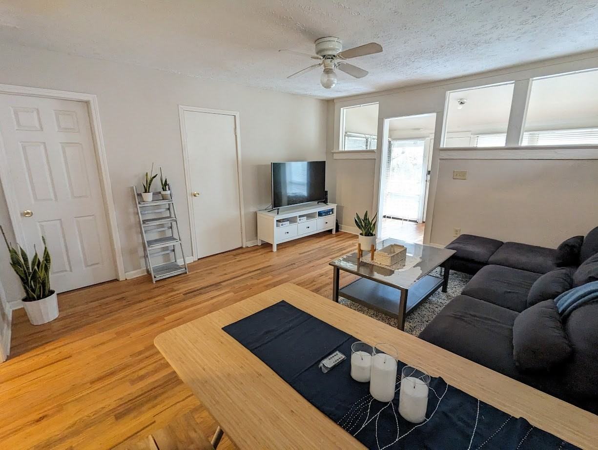 205 Hampshire Avenue - Photo 4 of 13