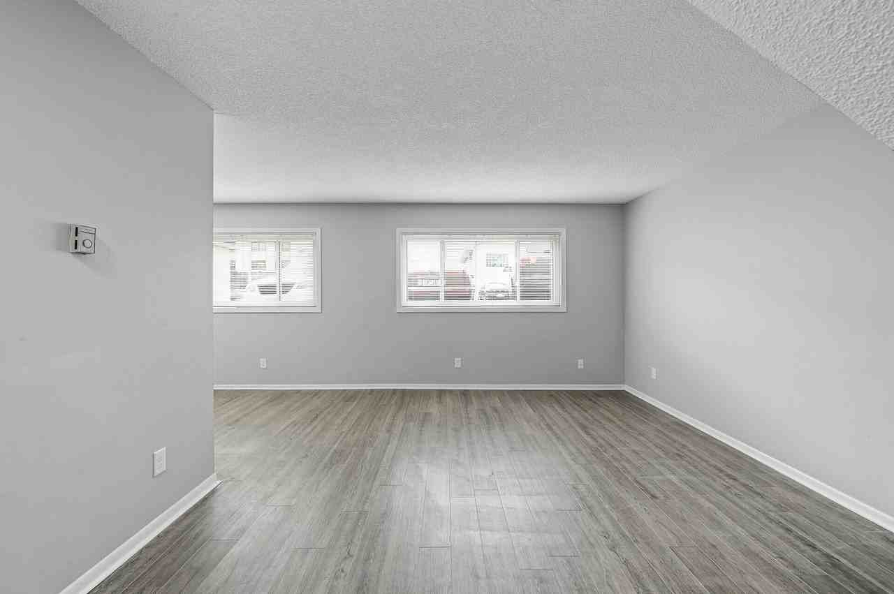 924 Southeast 9th Avenue, Unit 926 - Photo 3 of 23