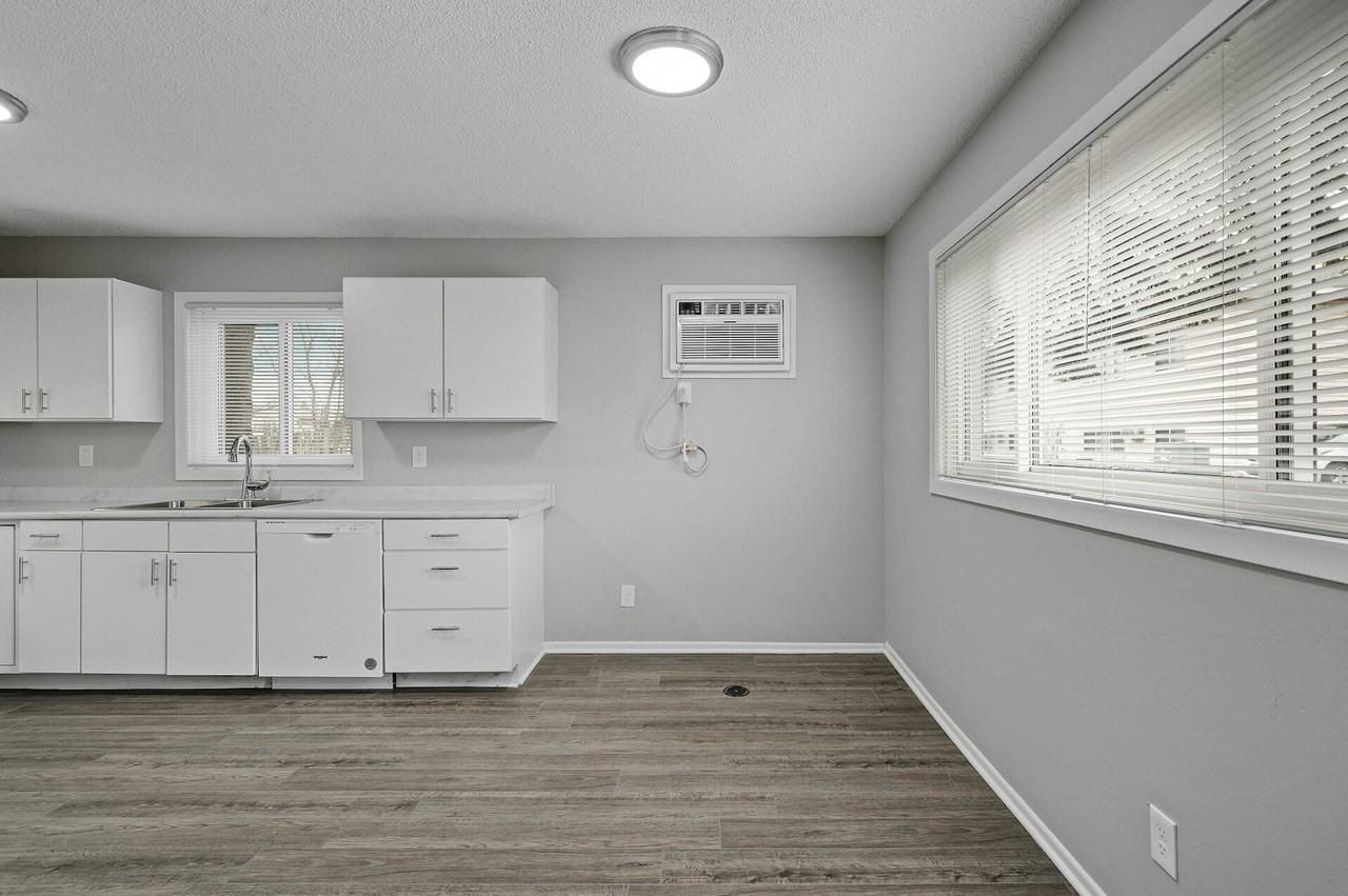 924 Southeast 9th Avenue, Unit 926 - Photo 7 of 23