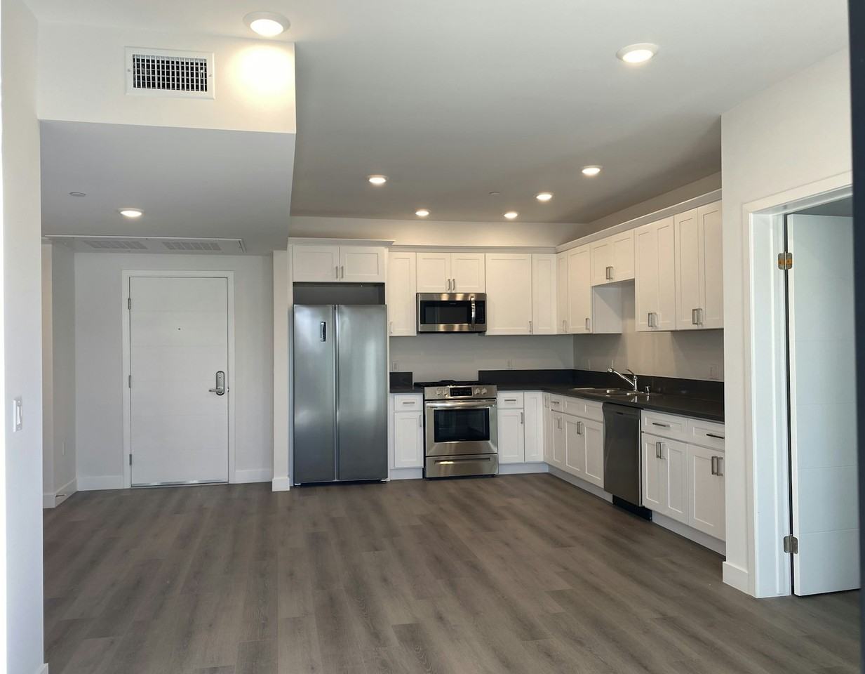 16030 Sherman Way, Unit B-2BD - Photo 4 of 19