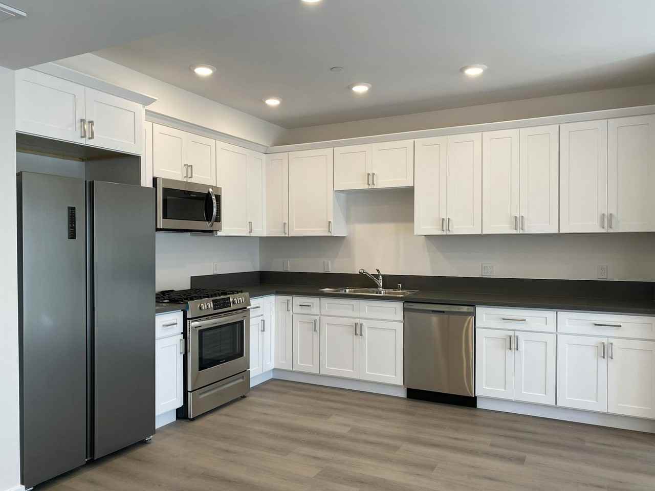 16030 Sherman Way, Unit B-2BD - Photo 5 of 19