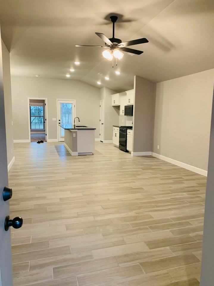 525 Northwest 59th Avenue - Photo 5 of 16