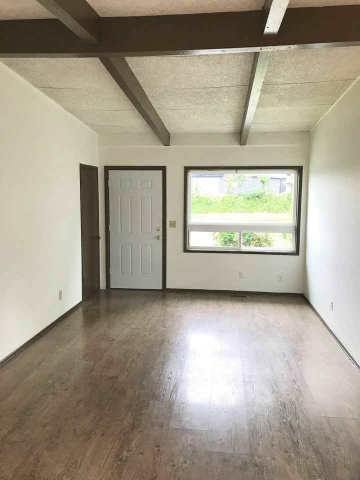 6791 Southeast Alberta Avenue, Unit 6791 - Photo 3 of 12
