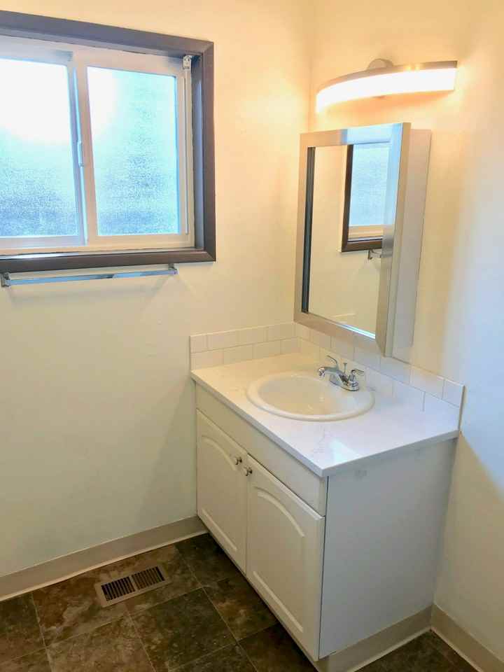 6791 Southeast Alberta Avenue, Unit 6791 - Photo 6 of 12