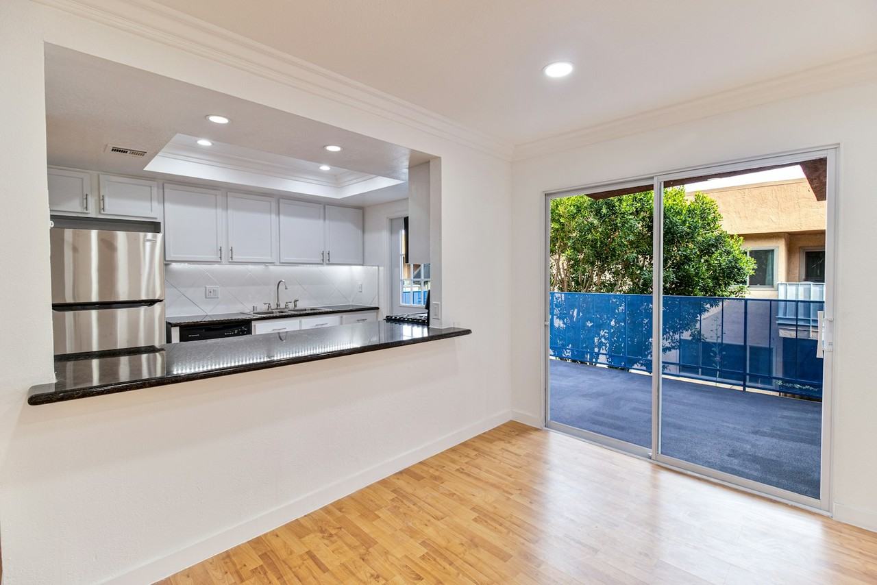 400 North Sunrise Way, Unit 264 - Photo 7 of 31