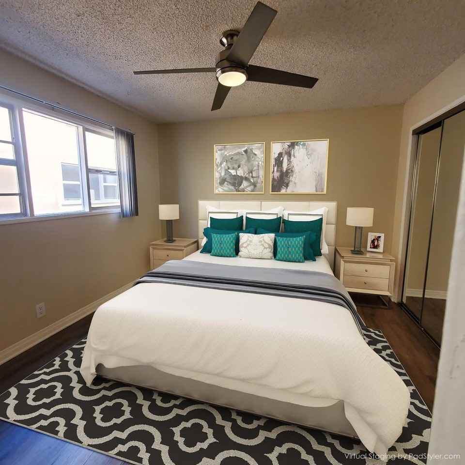 401 Sea Breeze Apts LLC - Photo 6 of 14