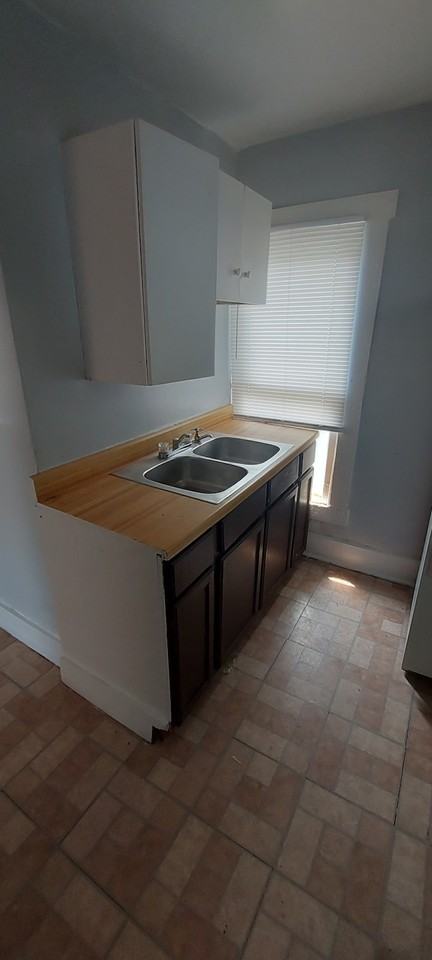 436 Wood Street, Unit 436-3 - Photo 3 of 8