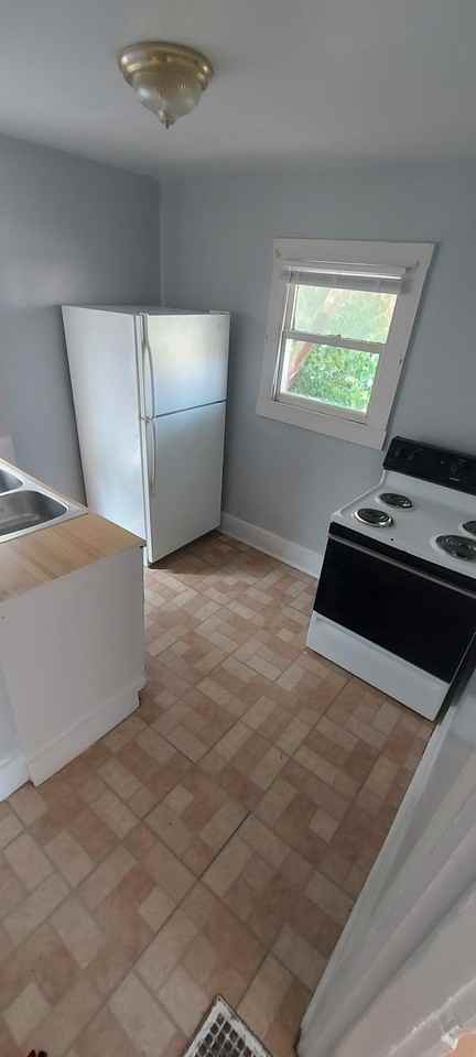 436 Wood Street, Unit 436-3 - Photo 4 of 8