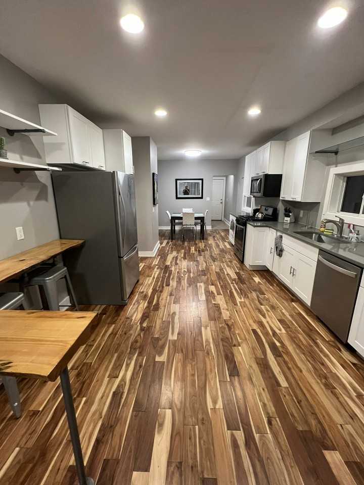 616 Lafayette Avenue Southeast - Photo 2 of 15