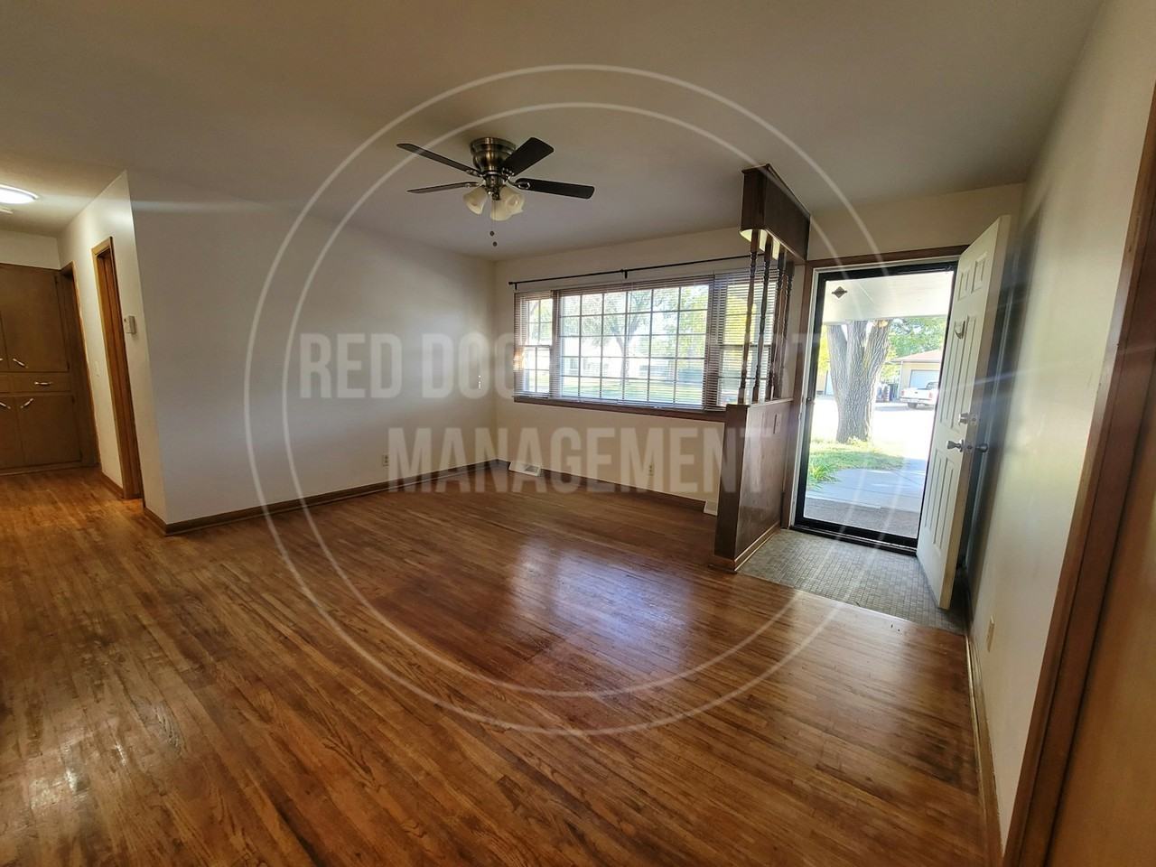 1402 West Lotus Street - Photo 4 of 22