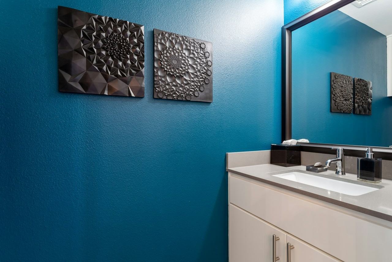 2002 East 7th Street, Unit 205 - Photo 4 of 18