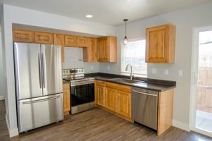 featured image of 922 Garfield Ave #A100