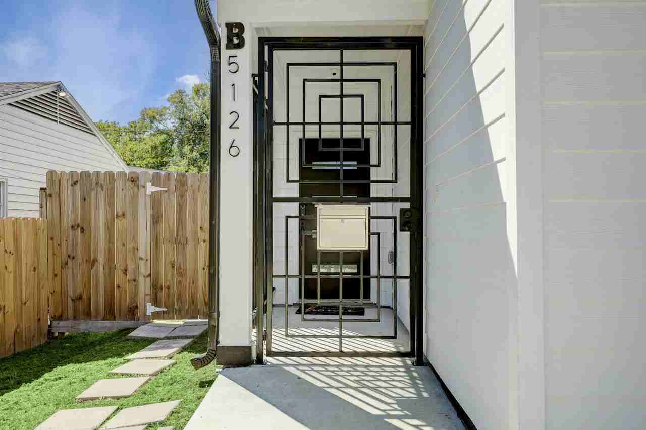 5126 Lyndhurst Drive, Unit B - Photo 2 of 22