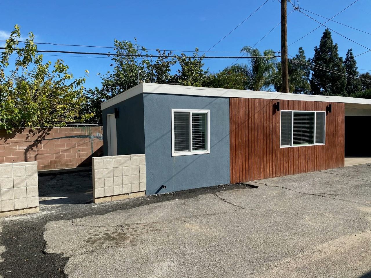 150 North Roberto Avenue, Unit 152 ROBERTO AVE - Photo 4 of 12