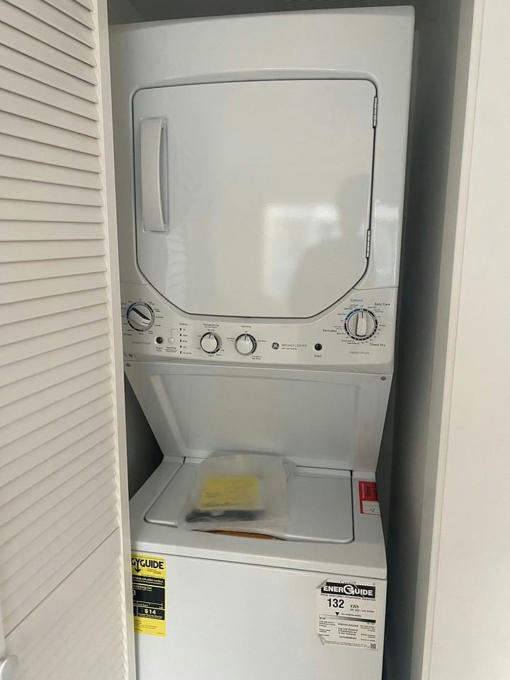 150 North Roberto Avenue, Unit 152 ROBERTO AVE - Photo 6 of 12