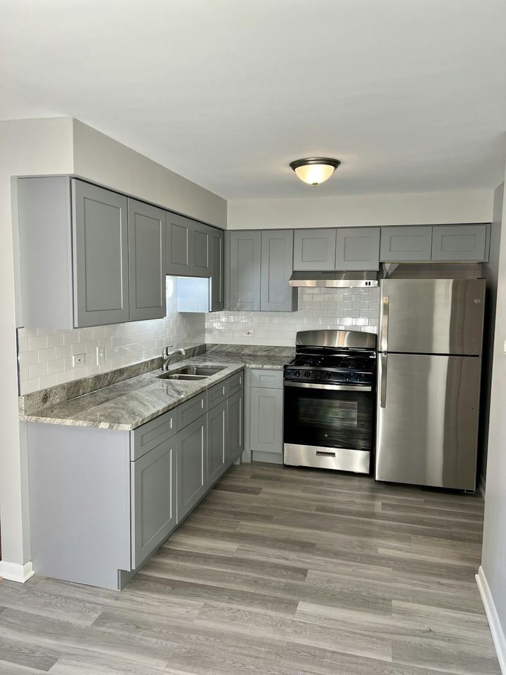 9216 S Kedzie Ave #2N