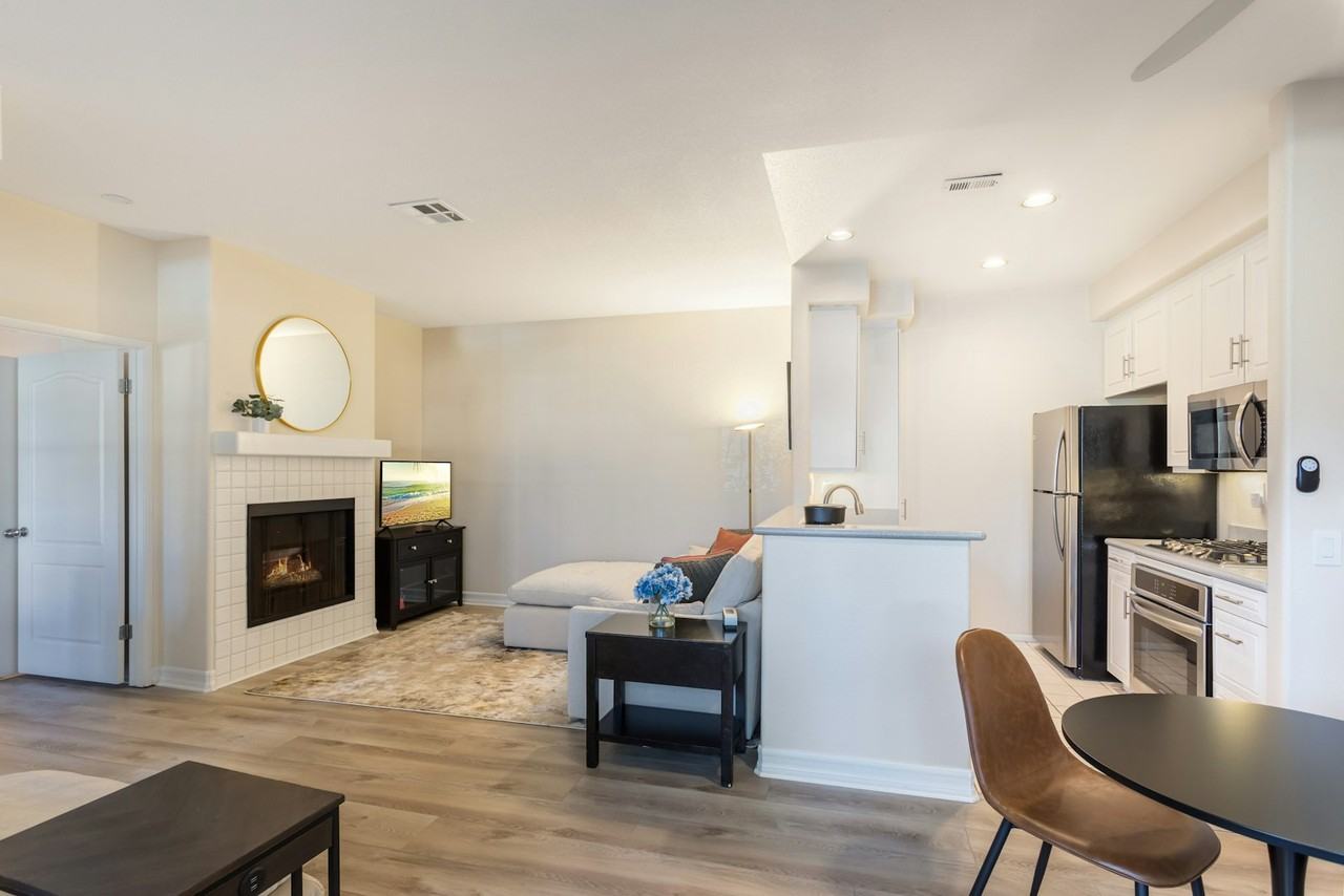 3622 Bernwood Place, Unit 47 - Photo 3 of 12