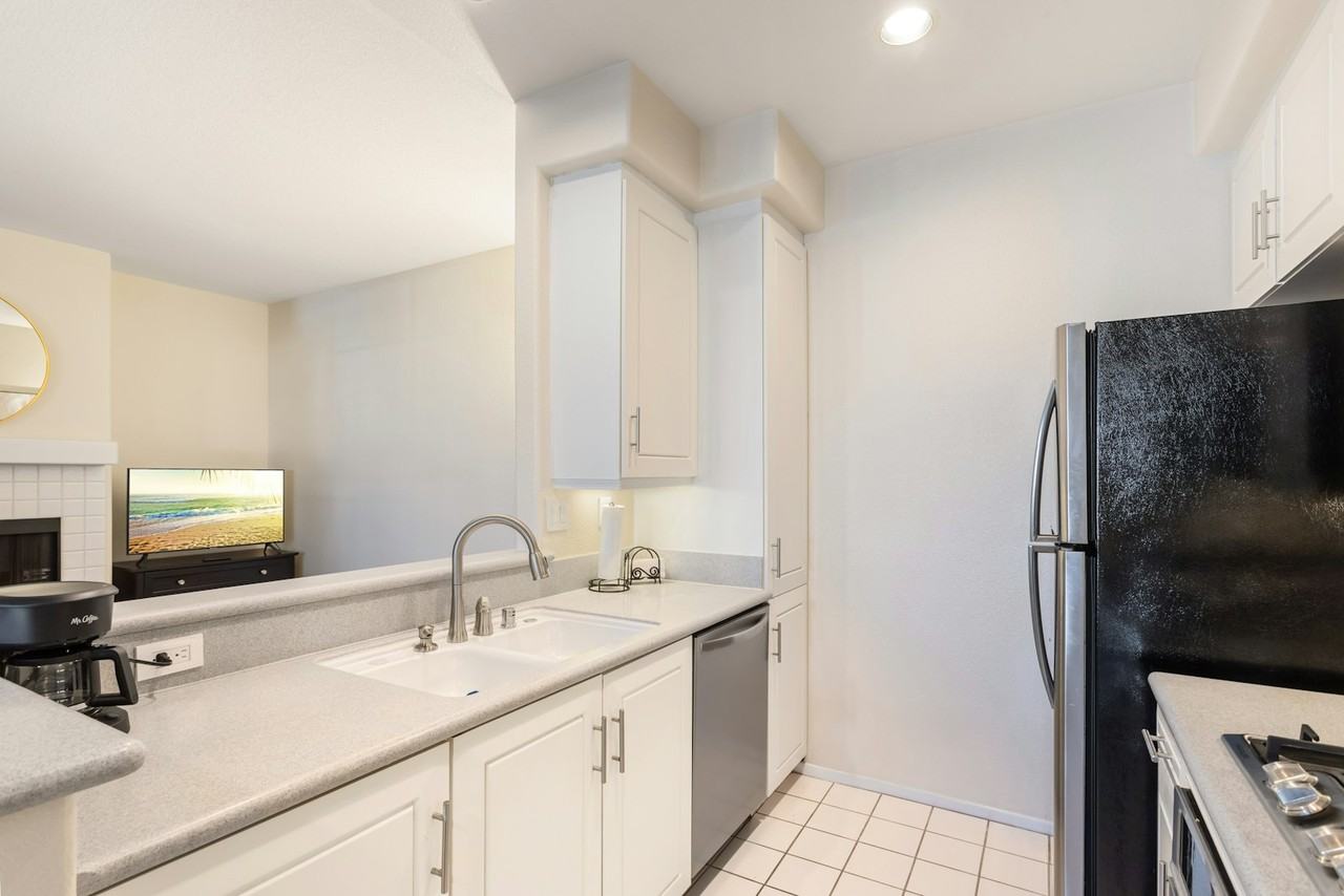 3622 Bernwood Place, Unit 47 - Photo 5 of 12