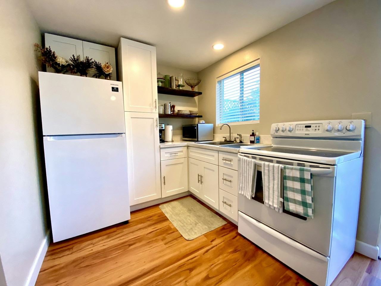 4624 59th Street - Photo 2 of 4