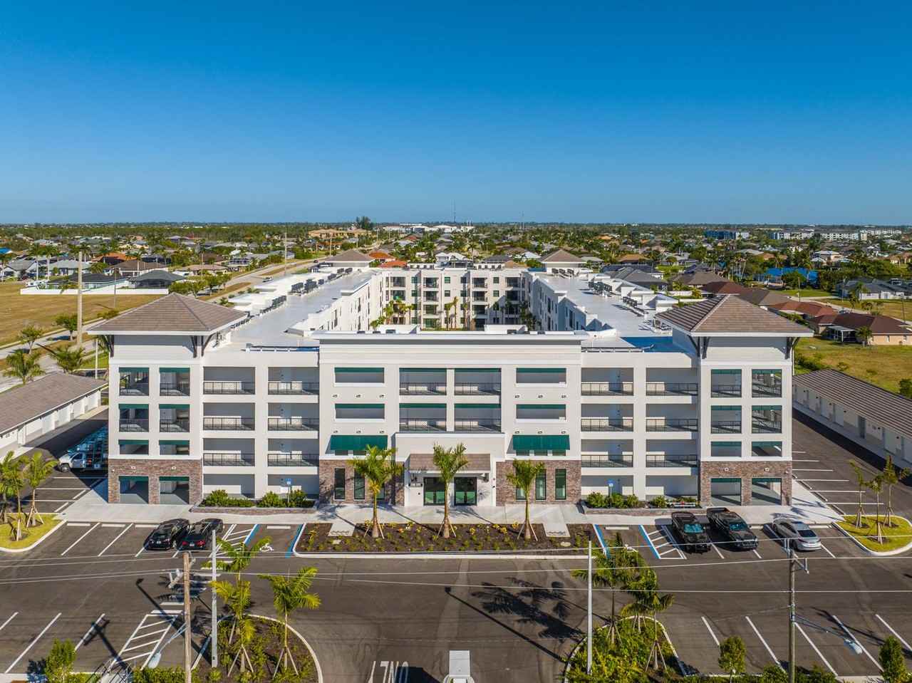 Cape West 91 Villa Apartments - Photo 2 of 29