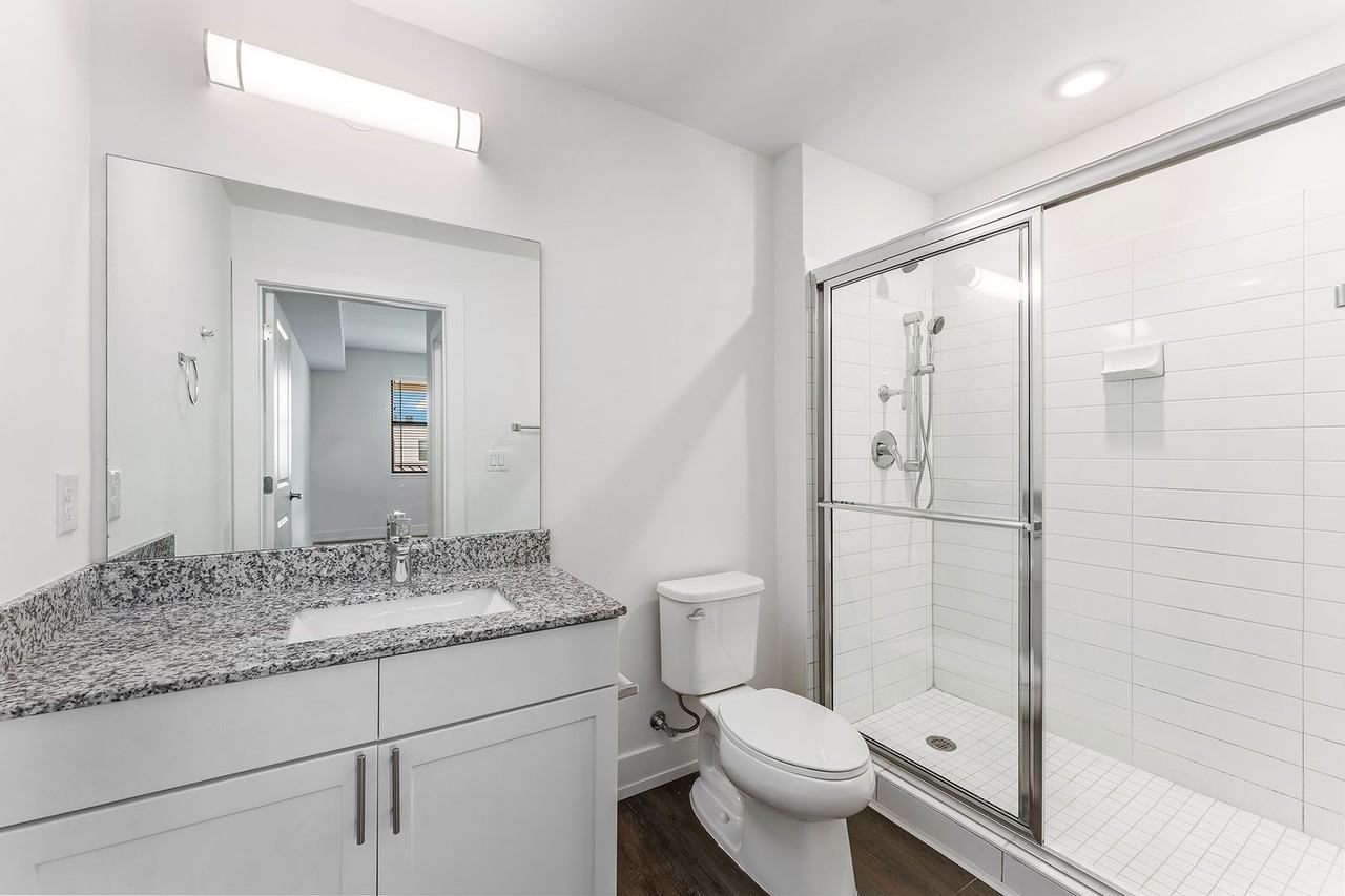 Cape West 91 Villa Apartments - Photo 6 of 29