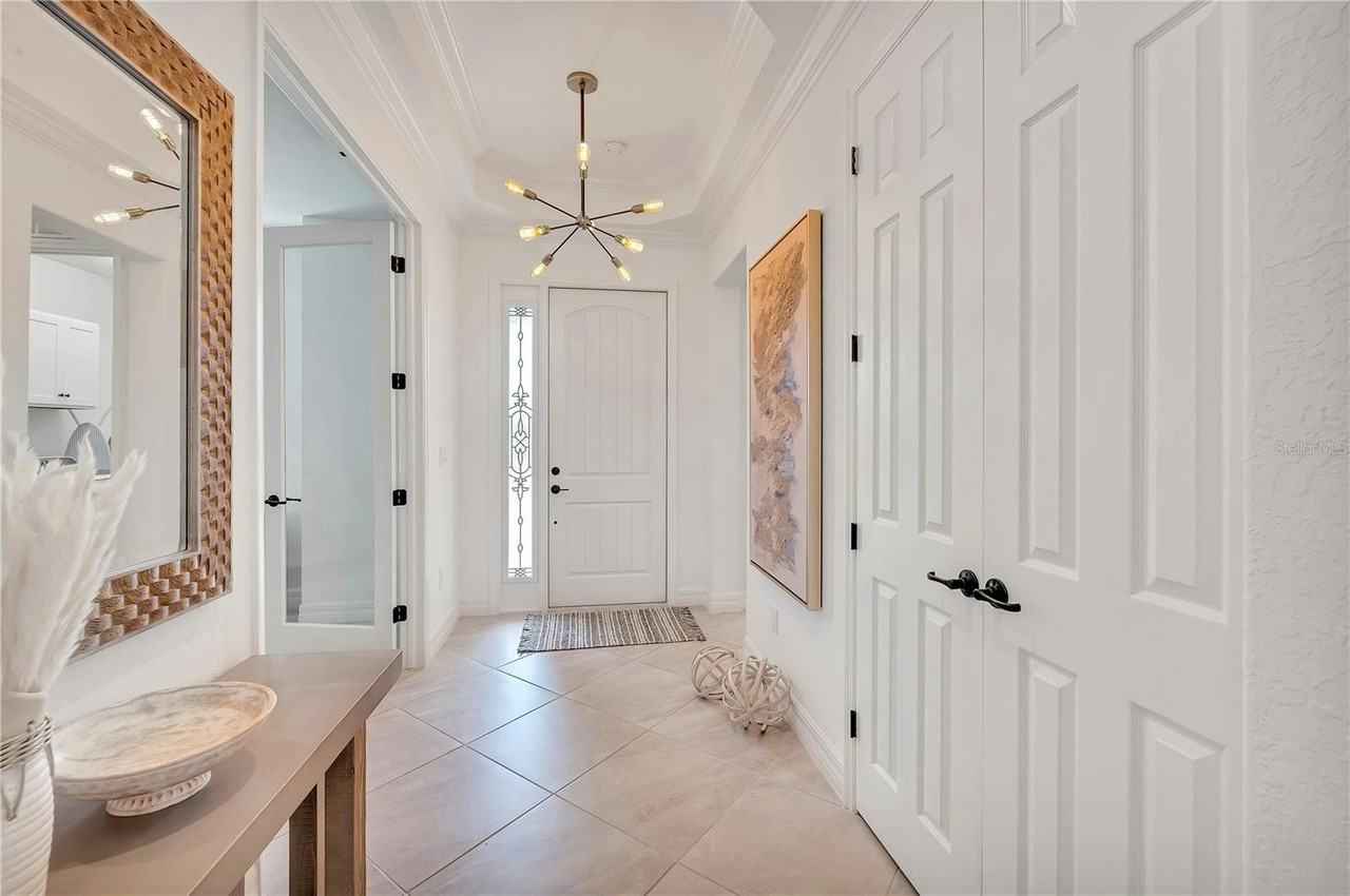 5822 Brandon Run - Photo 4 of 50