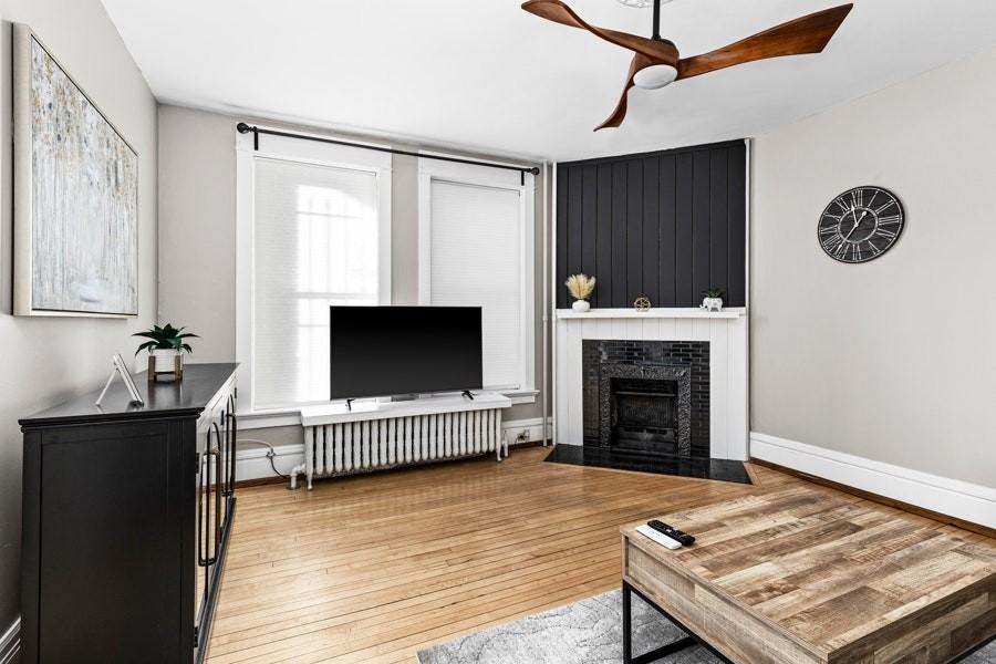 209 East 3rd Street, Unit 209 Lower - Photo 4 of 15