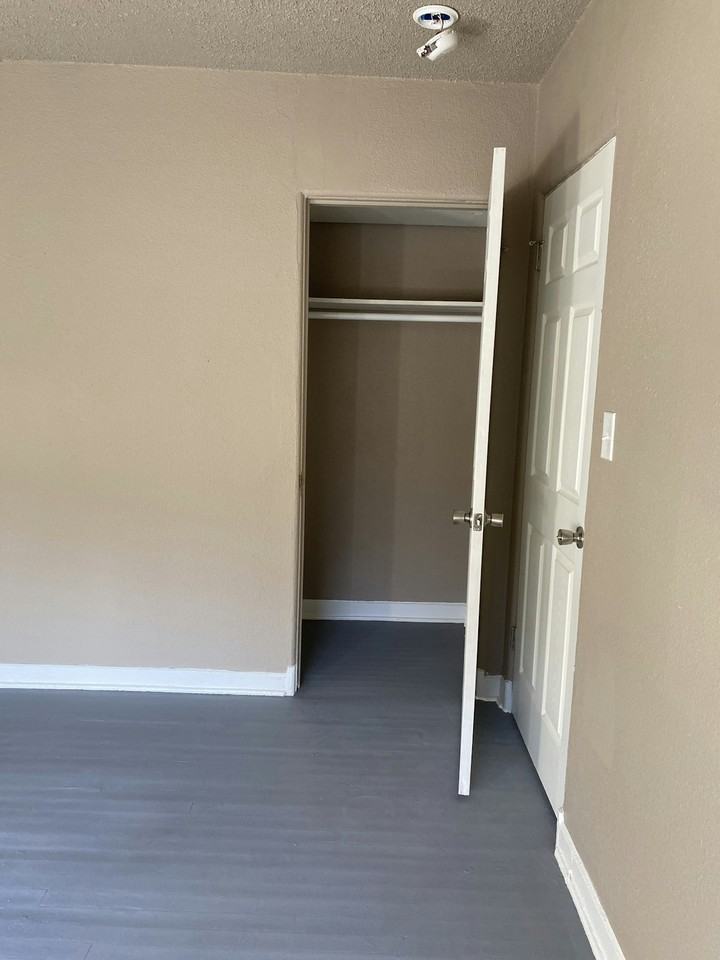 1277 Estelle Street - Photo 7 of 10