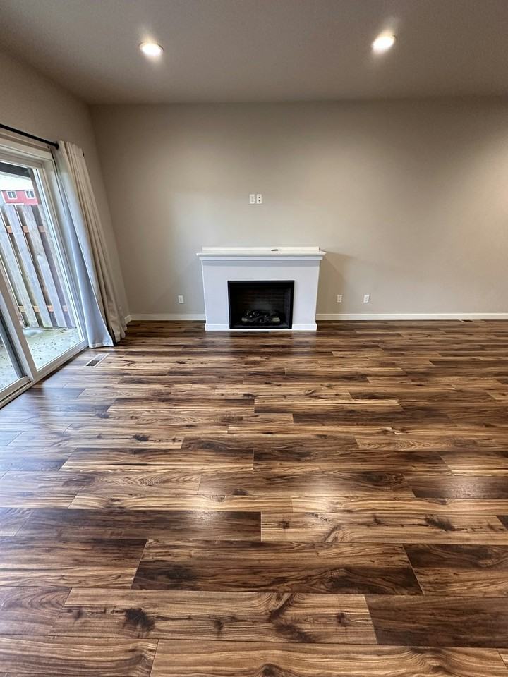 1524 Southeast Honeysuckle Loop, Unit A - Photo 6 of 15