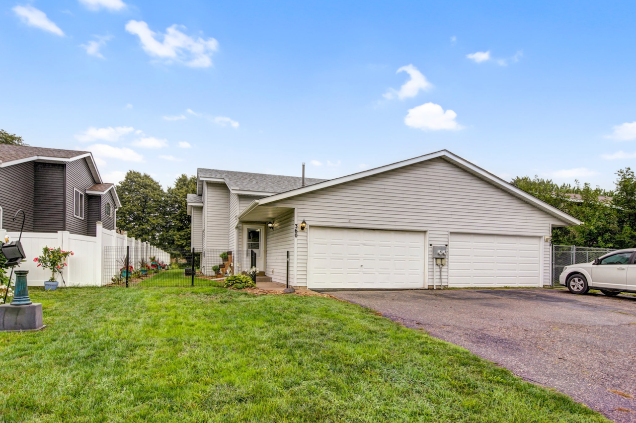 360 Cari Park Lane - Photo 3 of 10