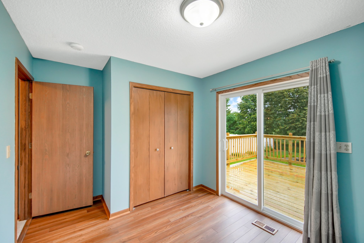 360 Cari Park Lane - Photo 6 of 10