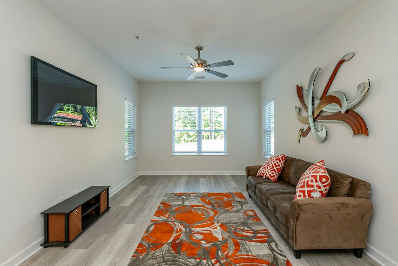 2531 Lineberry Drive, Unit 302-B - Photo 6 of 13