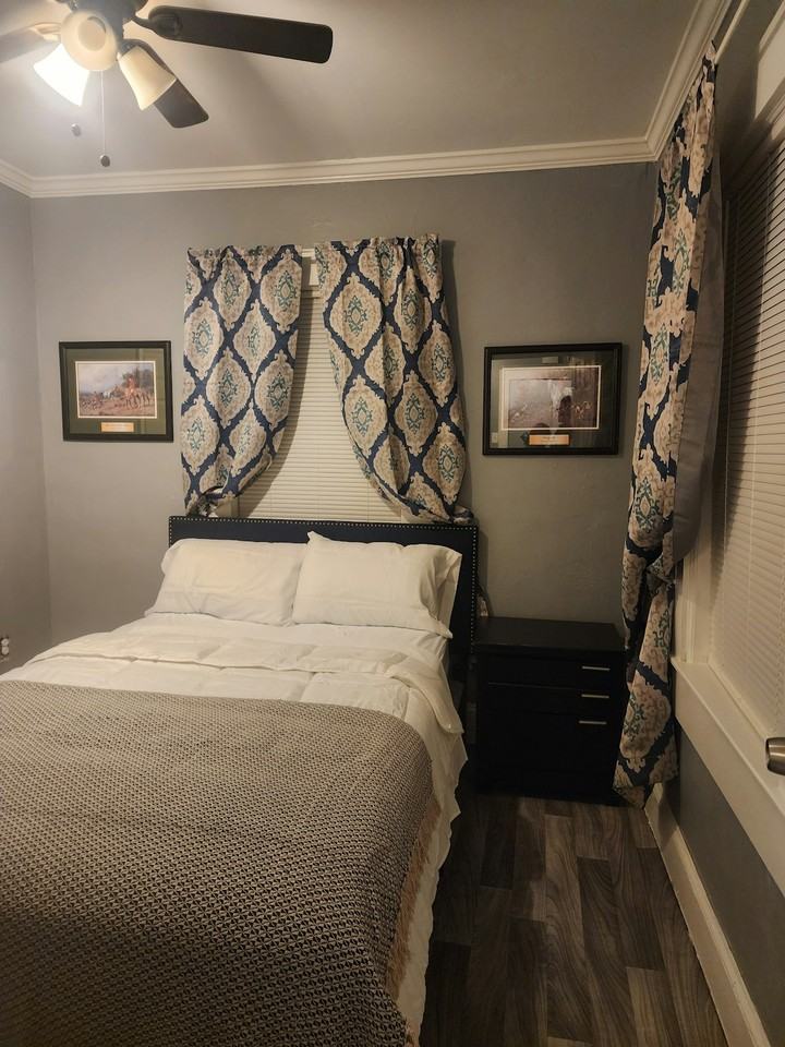 1360 Ellis Road, Unit Carriage  Room 2 B - Photo 5 of 7