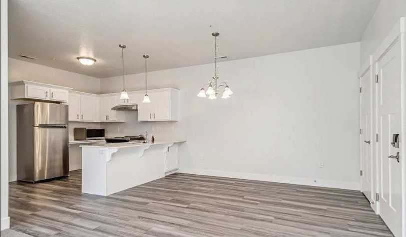 532 Northwest #H532 - Photo 2 of 12