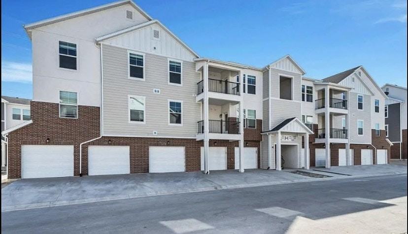 532 North 360 West, Unit H532 - Photo 5 of 12