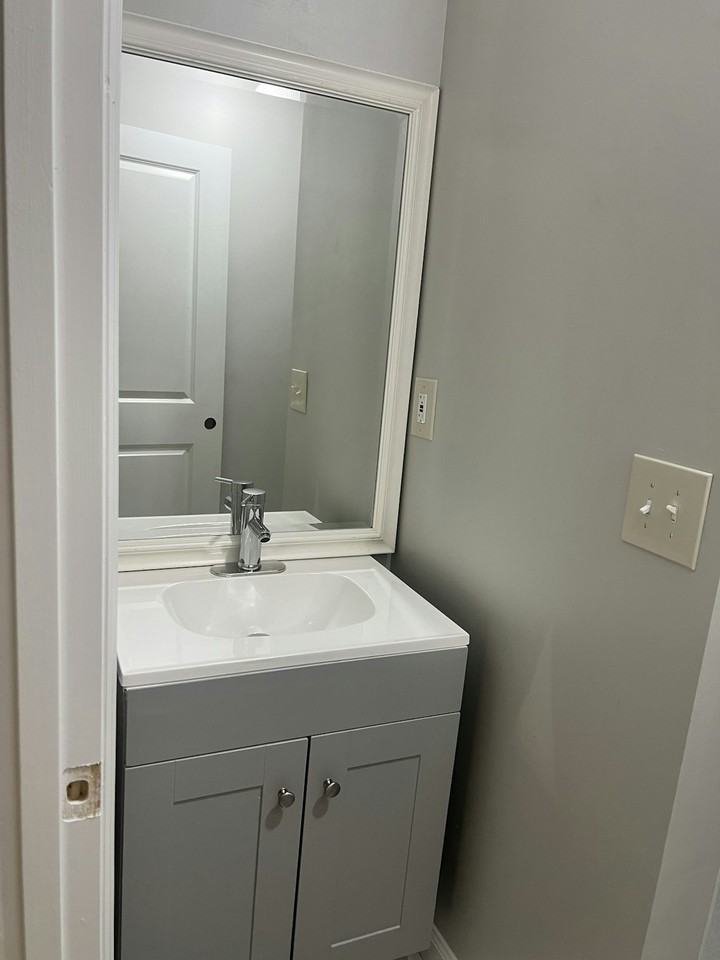 11709 Wesson Circle East - Photo 6 of 18