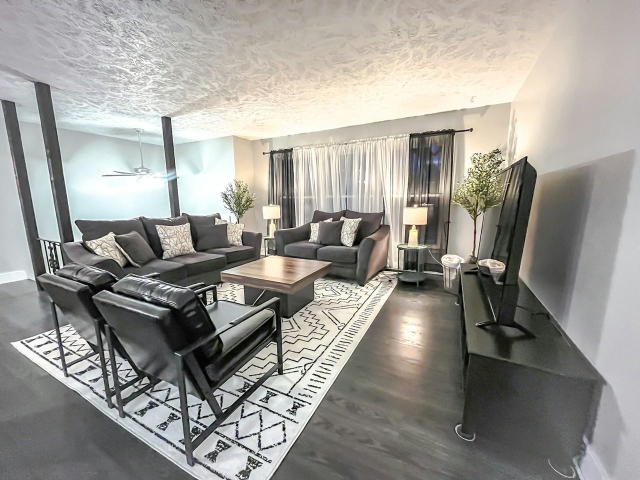 2614 North 124th Circle - Photo 6 of 33