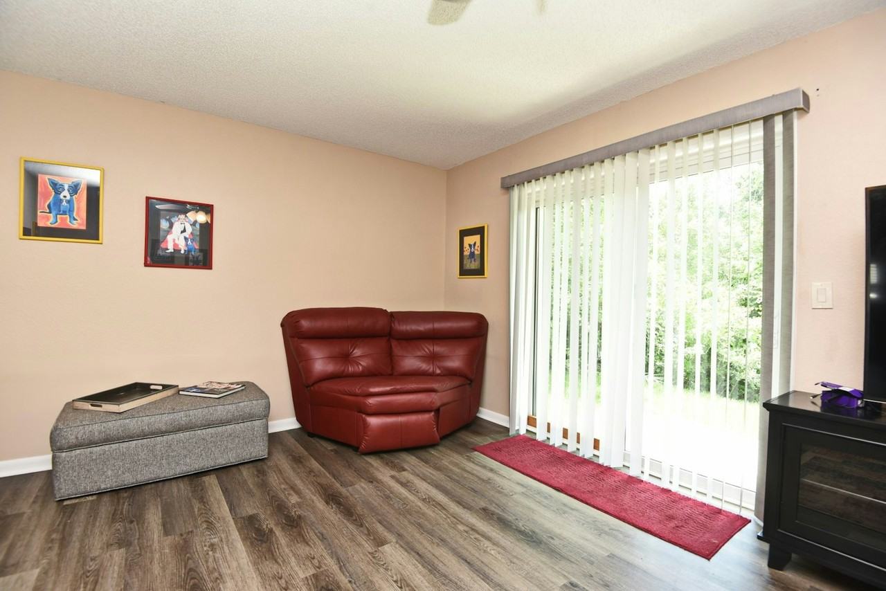 733 Laurel Bay Circle - Photo 3 of 22