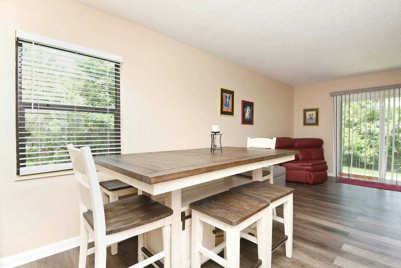 733 Laurel Bay Circle - Photo 5 of 22