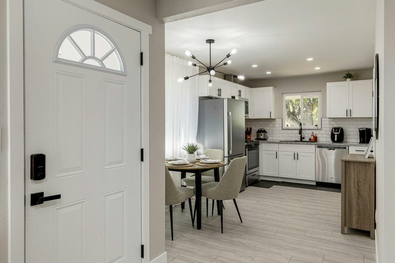 3944 Apple Blossom Way, Unit 3944 - Photo 5 of 22