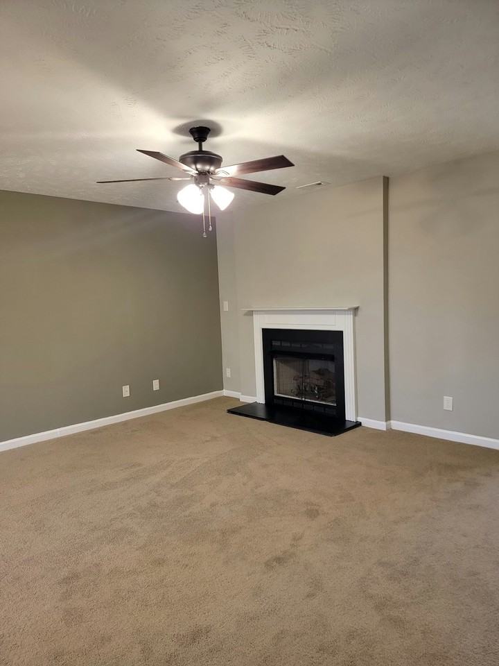 513 Lumberly Lane - Photo 3 of 17