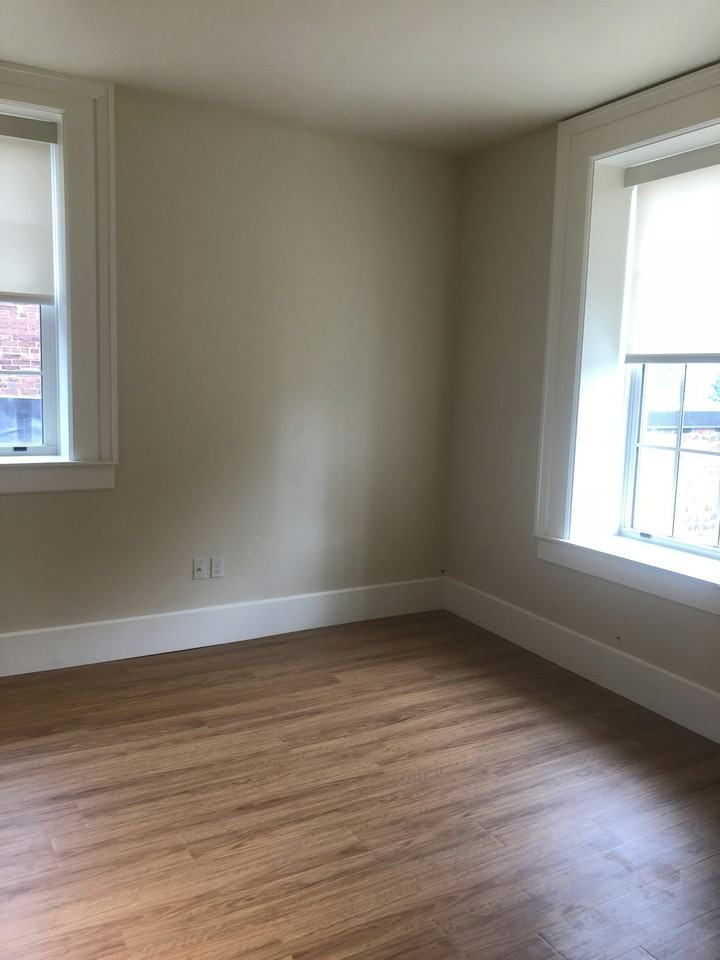 400 South Superior Street, Unit Loft 202 - Photo 5 of 10