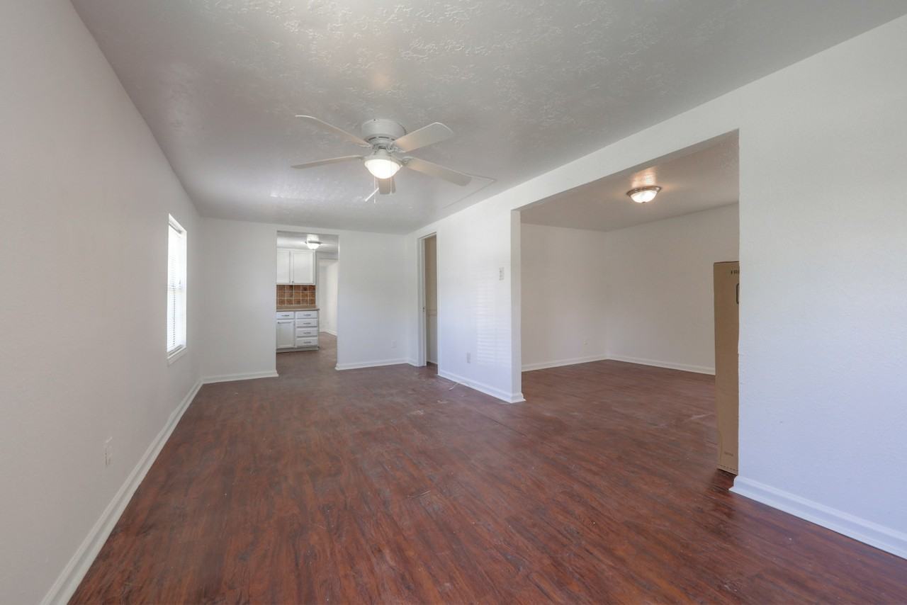 2312 Carolina Avenue - Photo 7 of 20