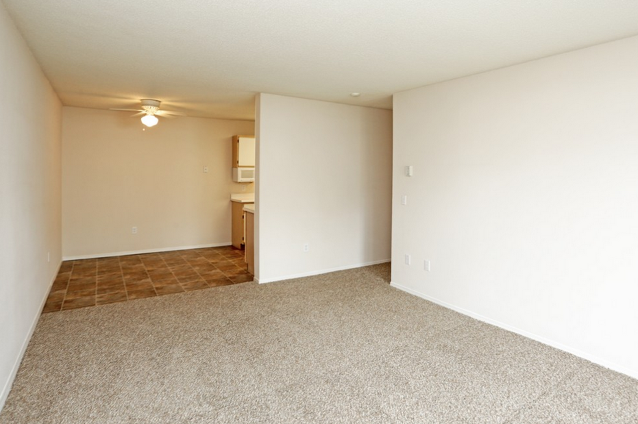 PEARLWOOD ESTATES - Photo 5 of 50